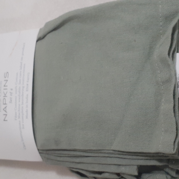 PETAL STONE COTTAGE CHARM SET OF 4 NAPKINS - Picture 2 of 2